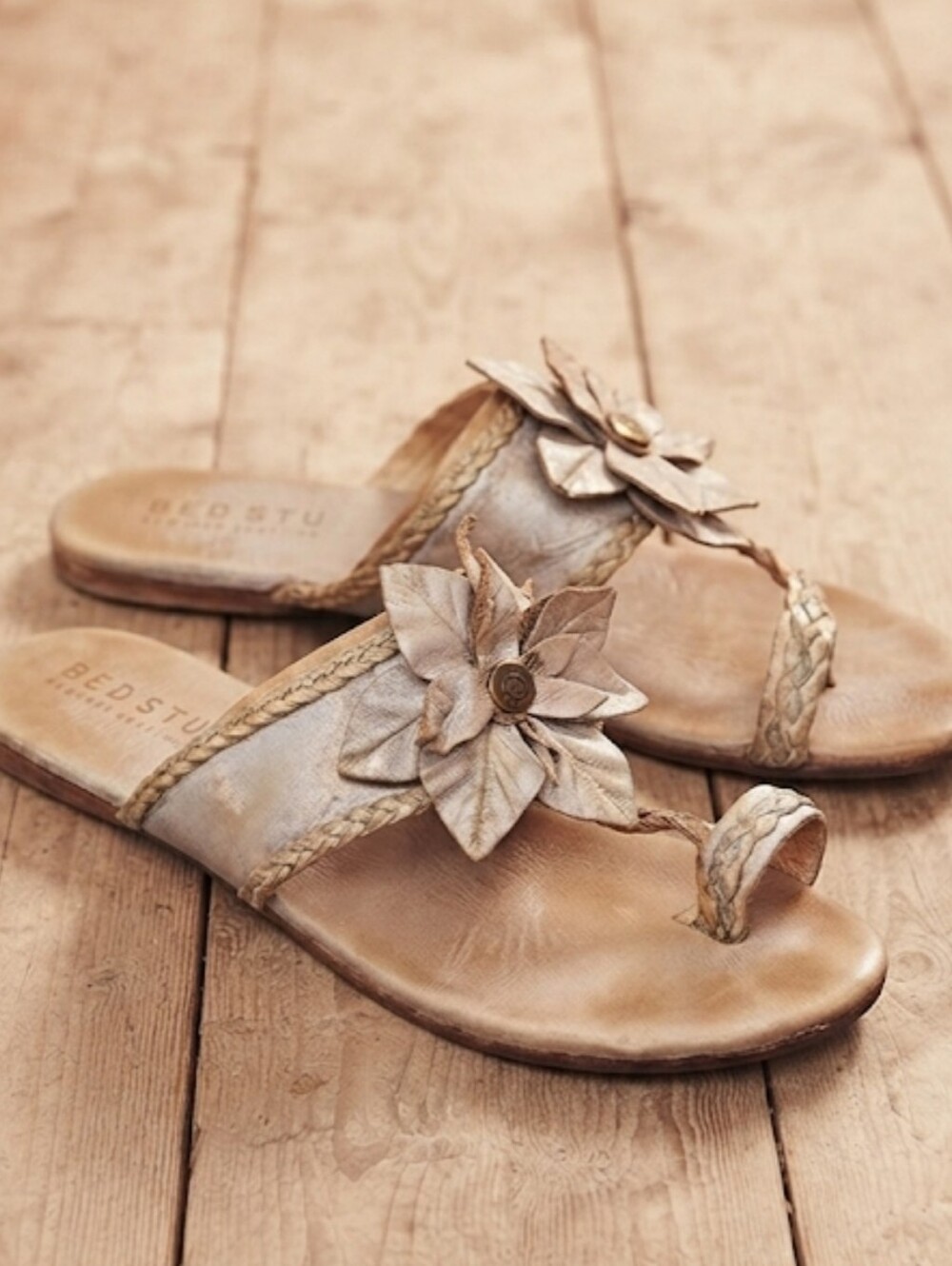 Bed Stu Womens Flower Boho hobo Loop Toe Leather Sandals Flats shoes sz 8